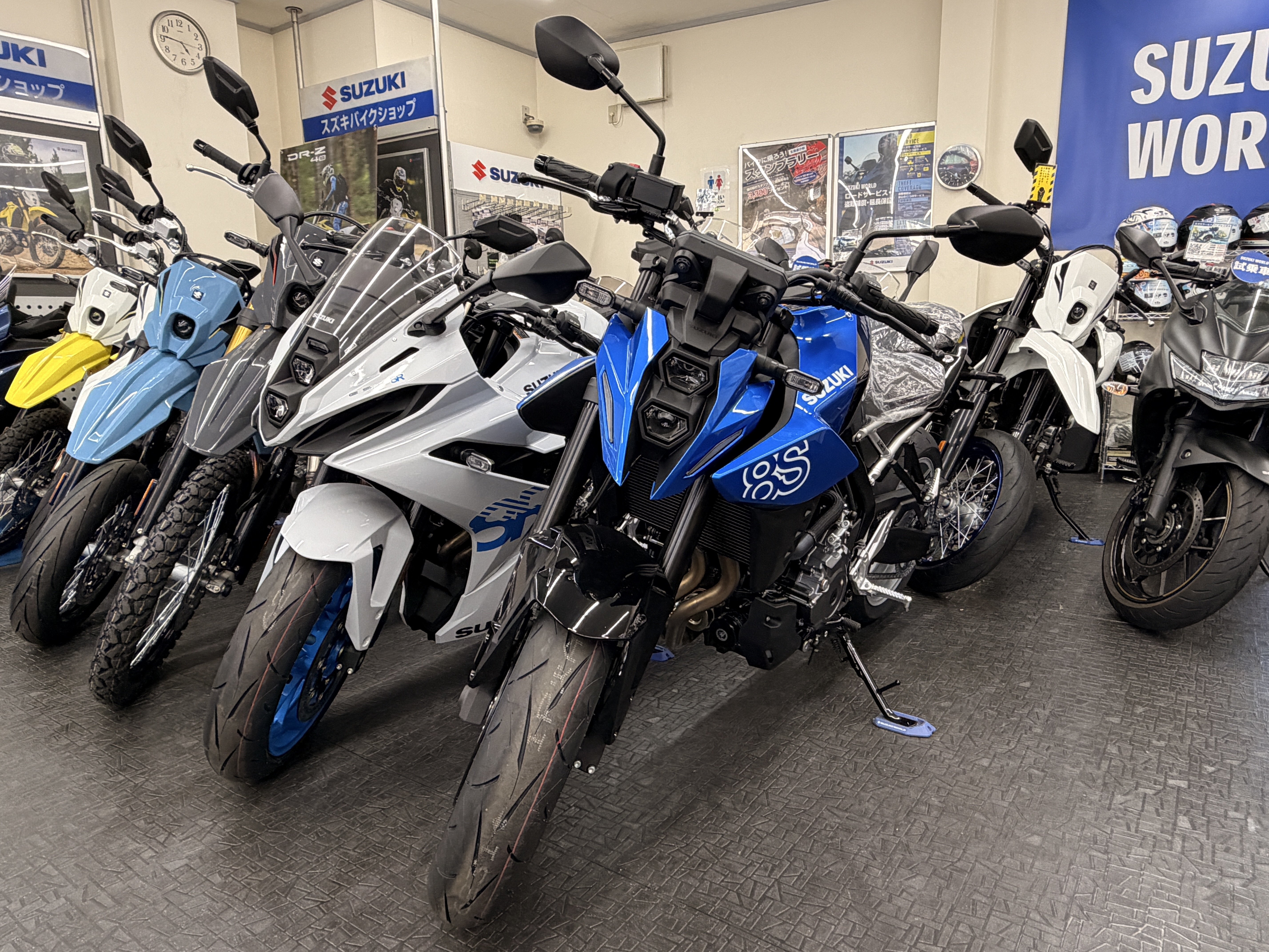 大人気モデル！【GSX-8R】【GSX-8S】の進化した2026年モデルが登場